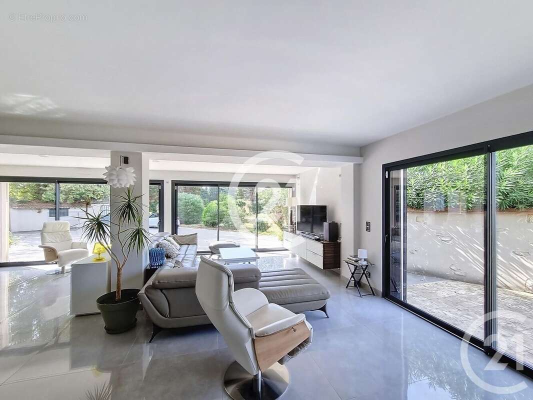 Maison à LATOUR-BAS-ELNE