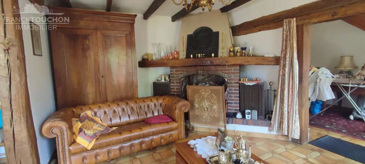 Maison à PERS-EN-GATINAIS