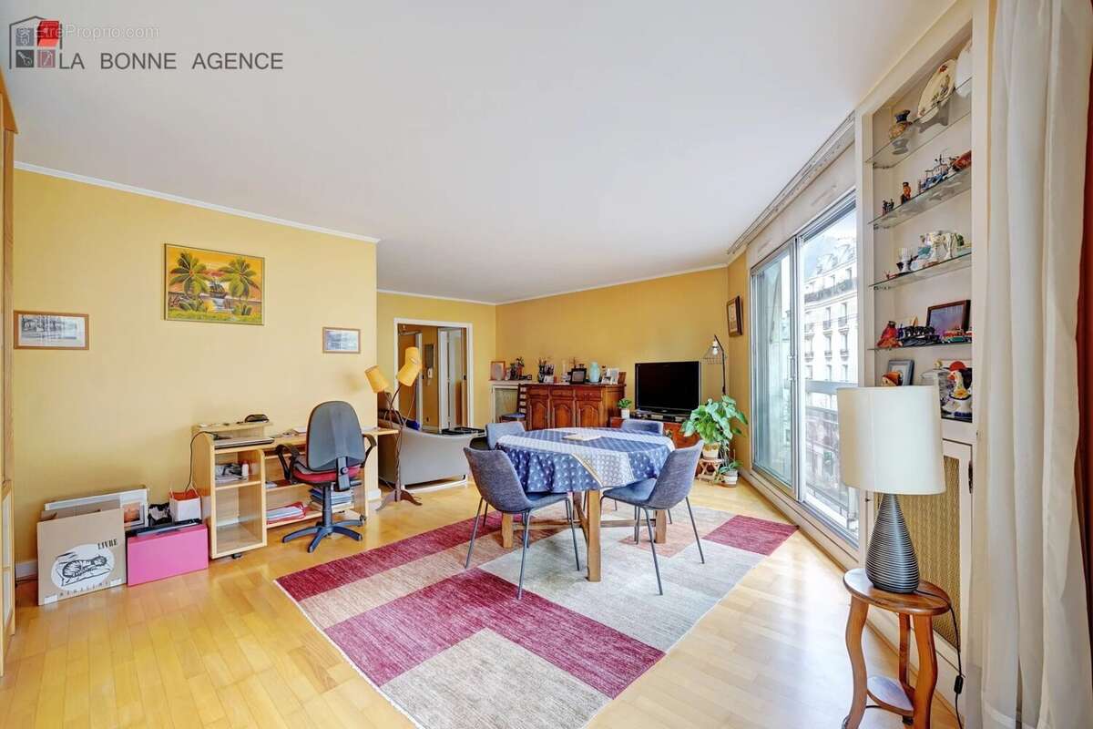 Appartement à PARIS-15E