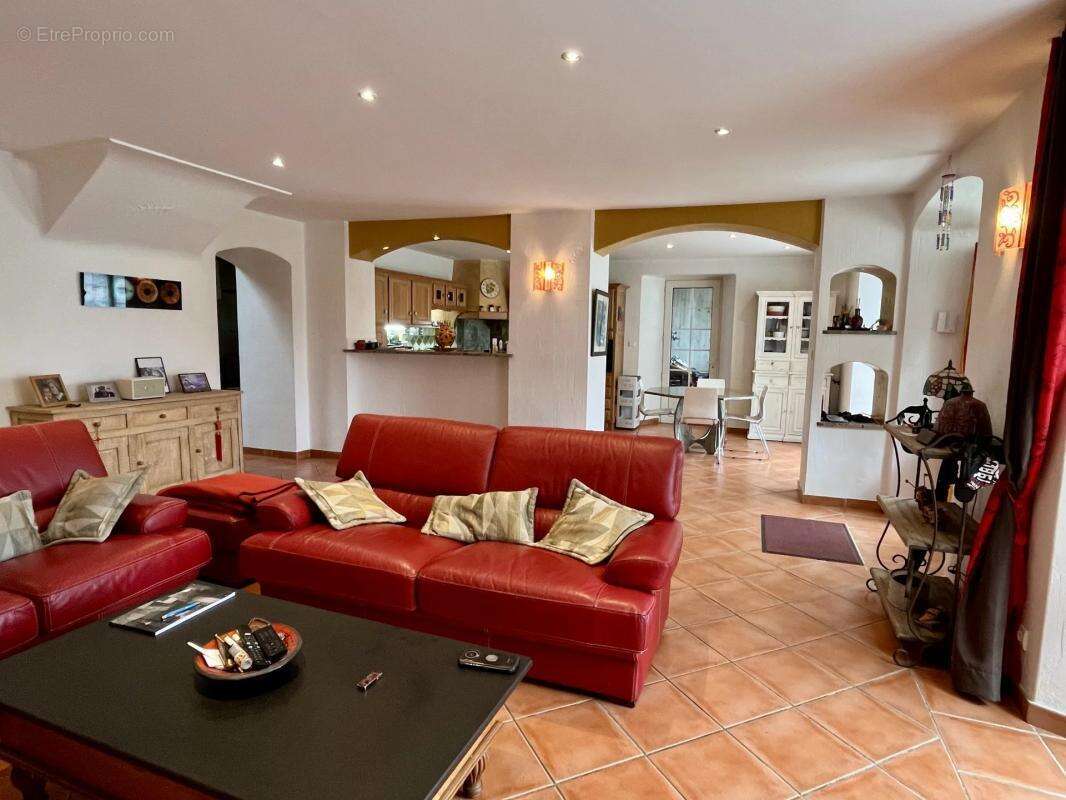 Maison à SAINT-LAURENT-DE-NESTE