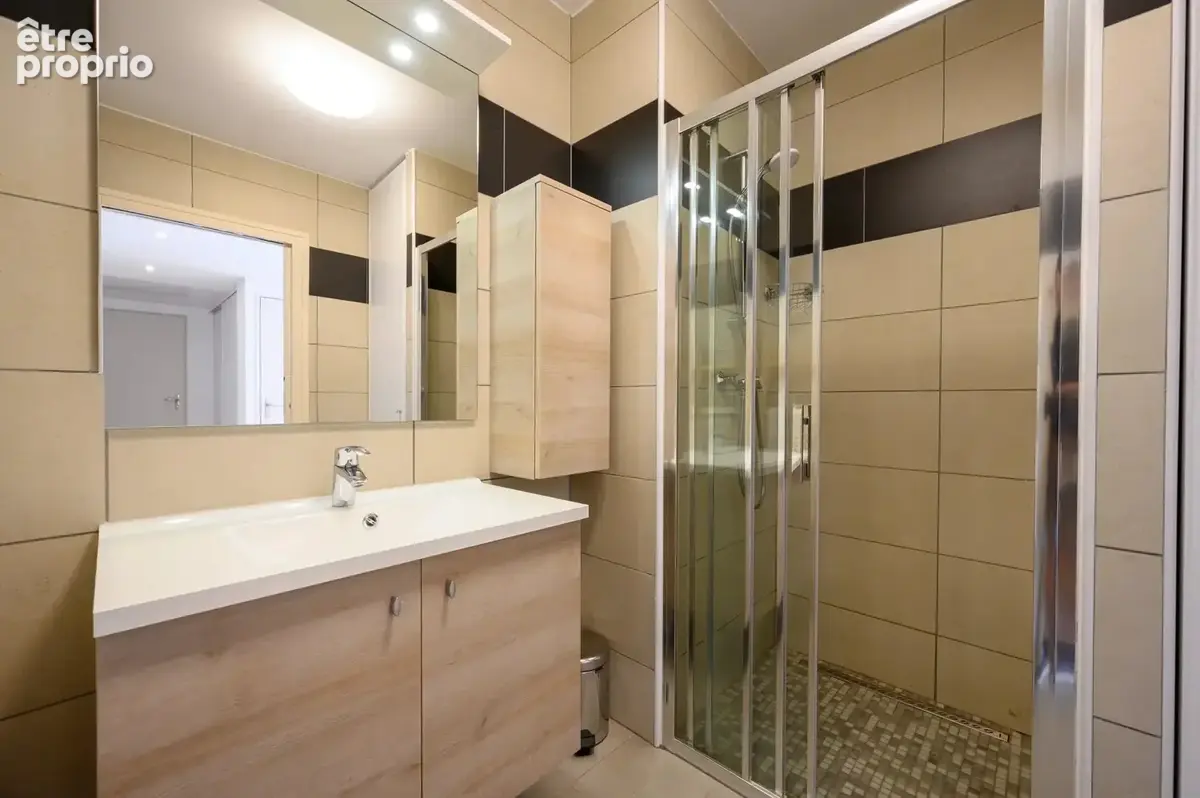 Exclusivité - Roquefort les Pins : Superbe appartement  3 pièces. Grande terrasse, vue mer, piscine, 2 parkings - photo 10