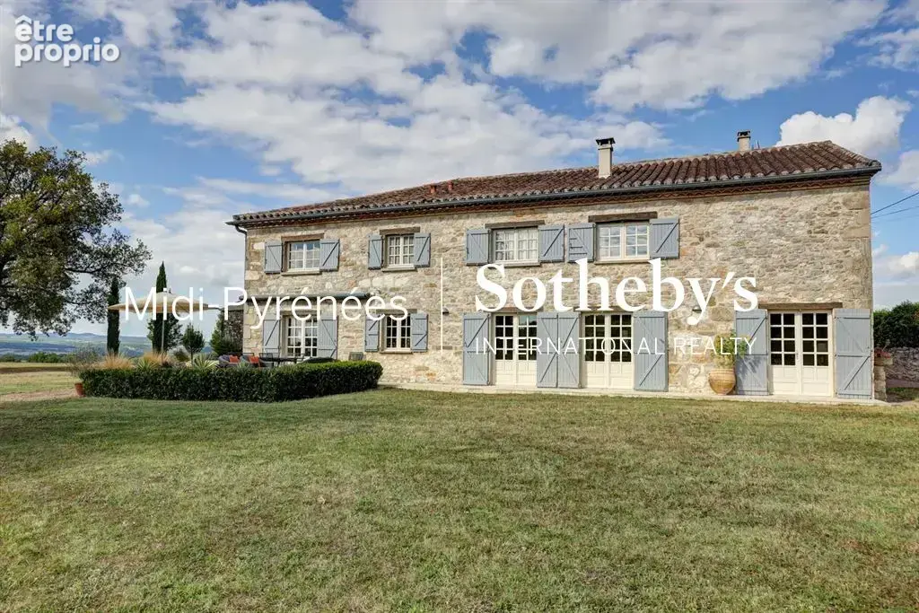 A vendre Au cœur du triangle d'Or, magnifique propriété avec 33 ha de terre et bois - photo 4