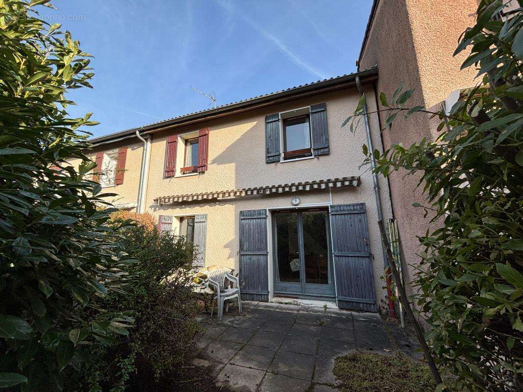 Maison à SAINT-BONNET-DE-MURE