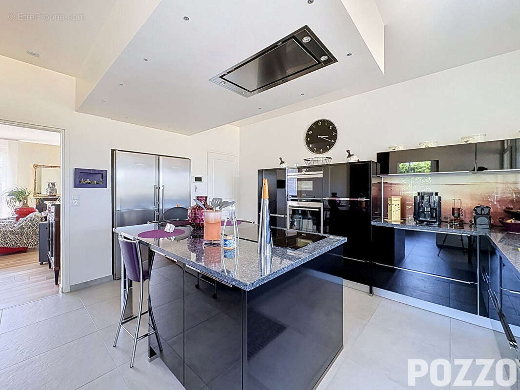 Maison Saint Martin De Brehal 10 pièces 347 m2 - photo 7