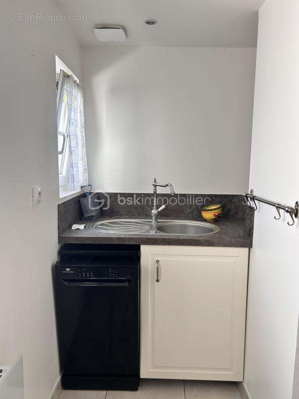 Appartement T3 rénové avec jardin privatif, grand balcon et vue nature au centre de Cambo-les-Bains - photo 10