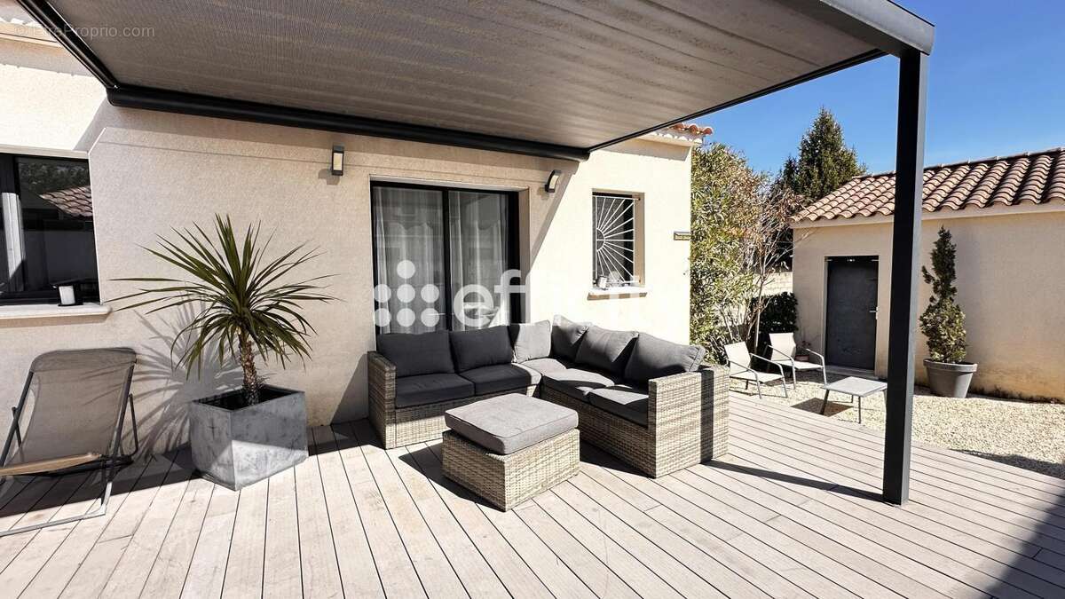 Maison à JONQUIERES-SAINT-VINCENT