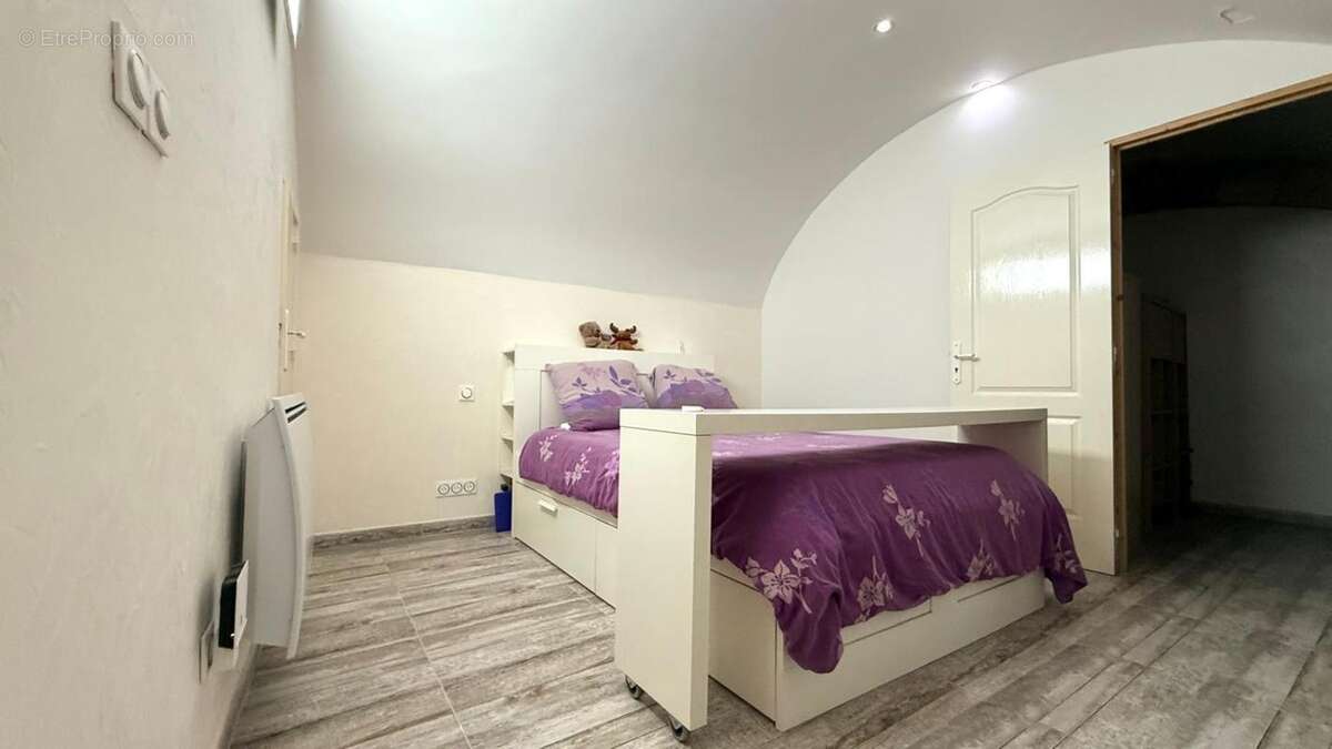 Appartement à POUSSAN