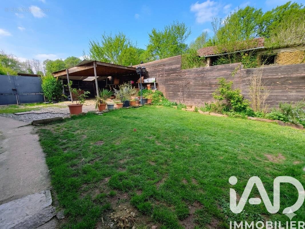 Photo 1 - Maison à BUSSIERE-POITEVINE