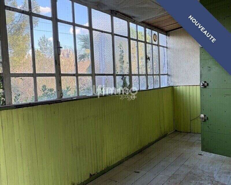 Maison entièrement à rénover + garage et jardin de plus de 200m2 - photo 8