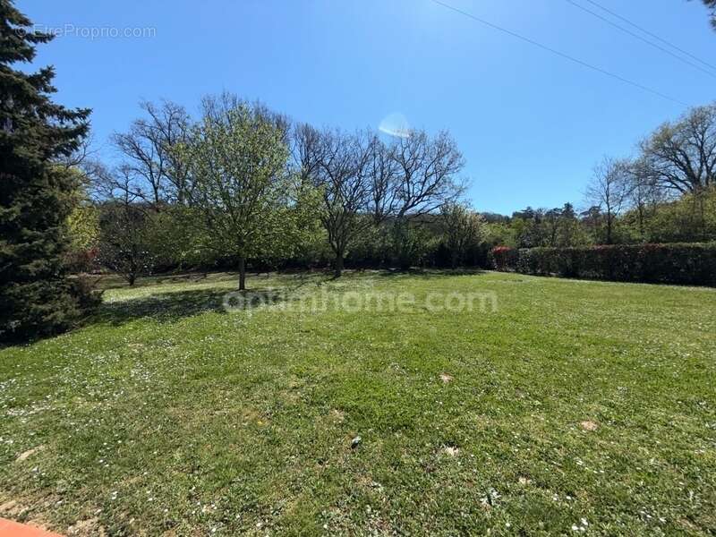 Maison à MONTAIGUT-SUR-SAVE