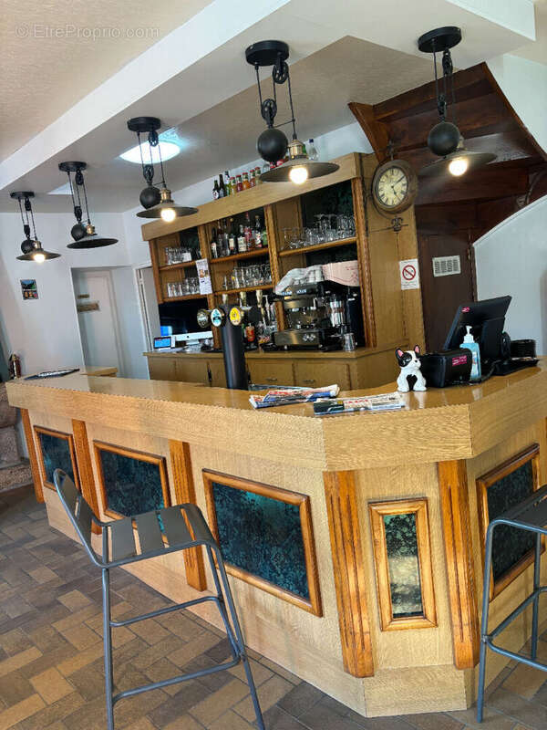 Commerce à PLOUAGAT