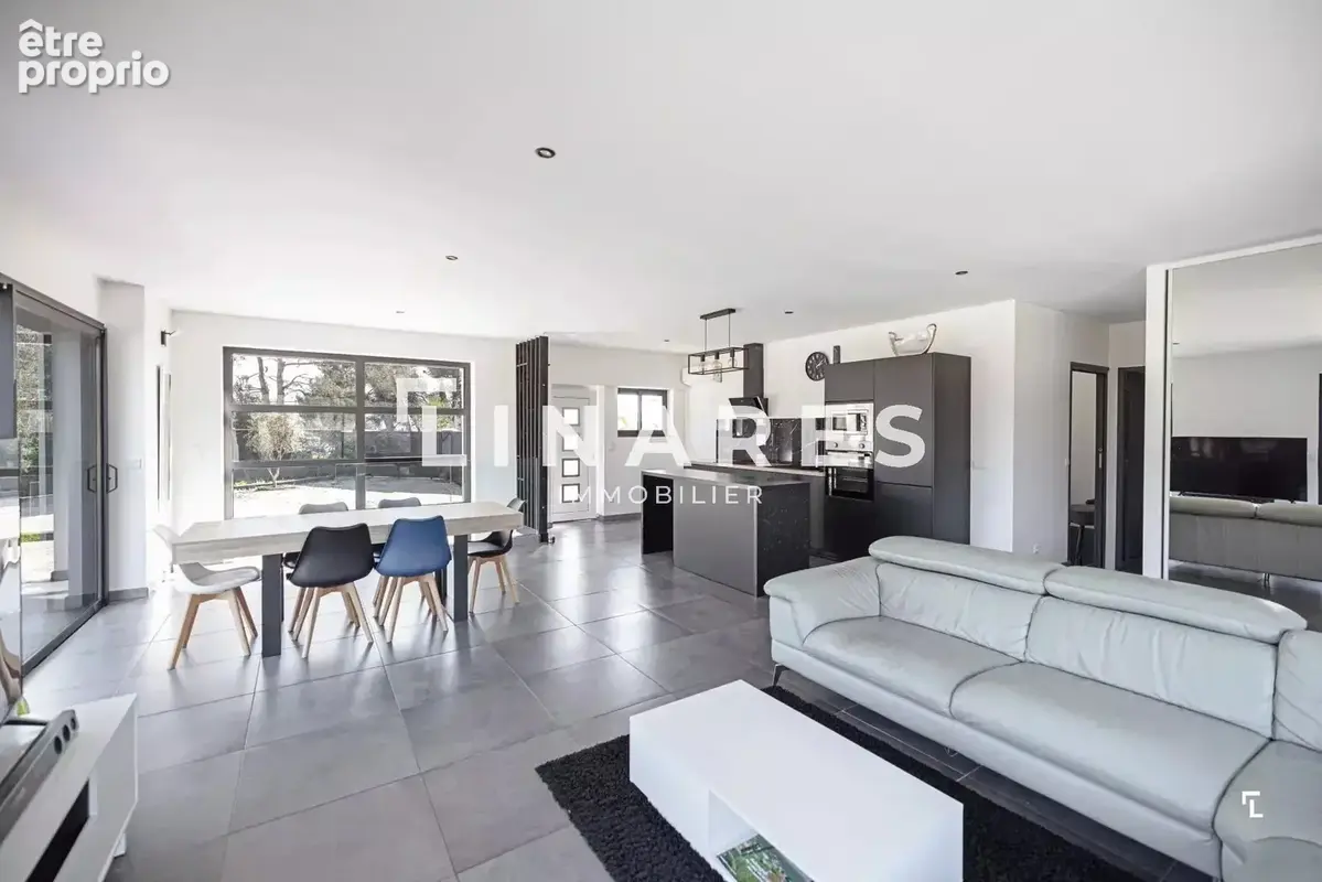 LA VERDOYANTE - Villa T5 de 180m² -  Piscine - Garage de 33m² - Terrain 1280m² - 13011 EOURES - photo 8
