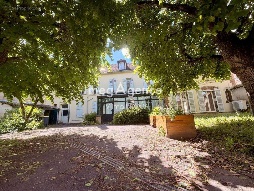 Appartement à SENS