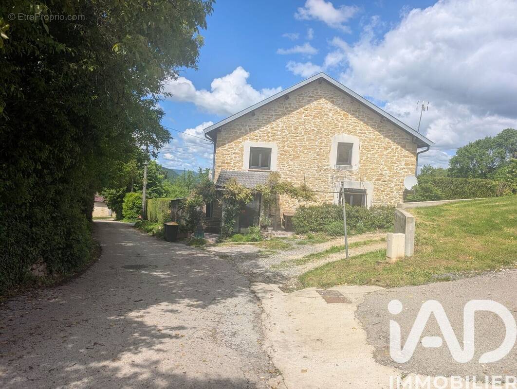 Photo 1 - Maison à OYONNAX