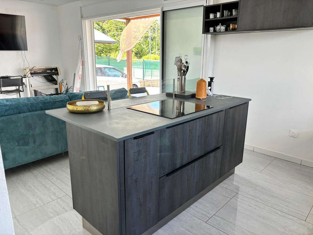 Villa T3 avec Studio T1 attenant et piscine Superficie 115 m2 secteur Soula - photo 6