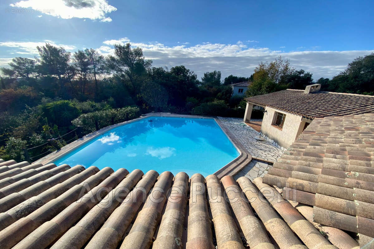 Maison à TOURRETTES-SUR-LOUP