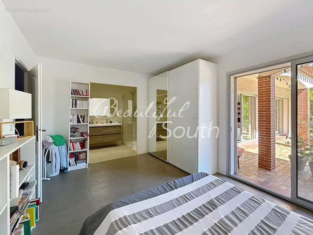 Maison de plain pied à Perpignan avec piscine et confort moderne - photo 11