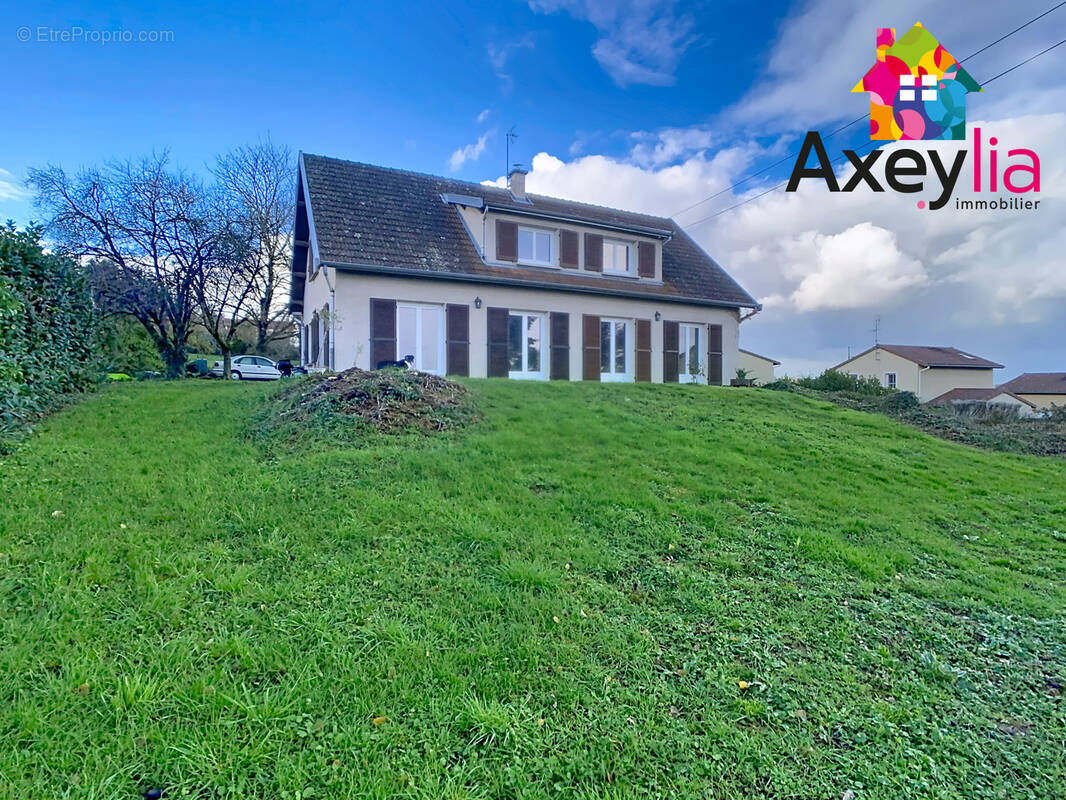 Maison à LA PACAUDIERE