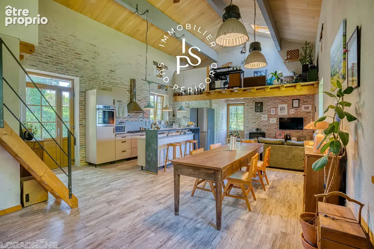 Maison en pierre avec Gîte sur 6 hectares, Villeréal - photo 3