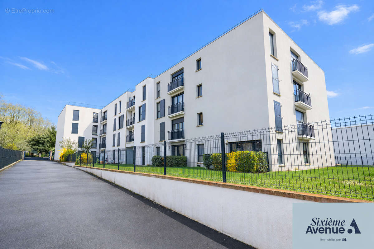 Appartement à SAINT-MICHEL-SUR-ORGE