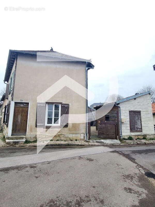 Maison à BRIENNE-LE-CHATEAU