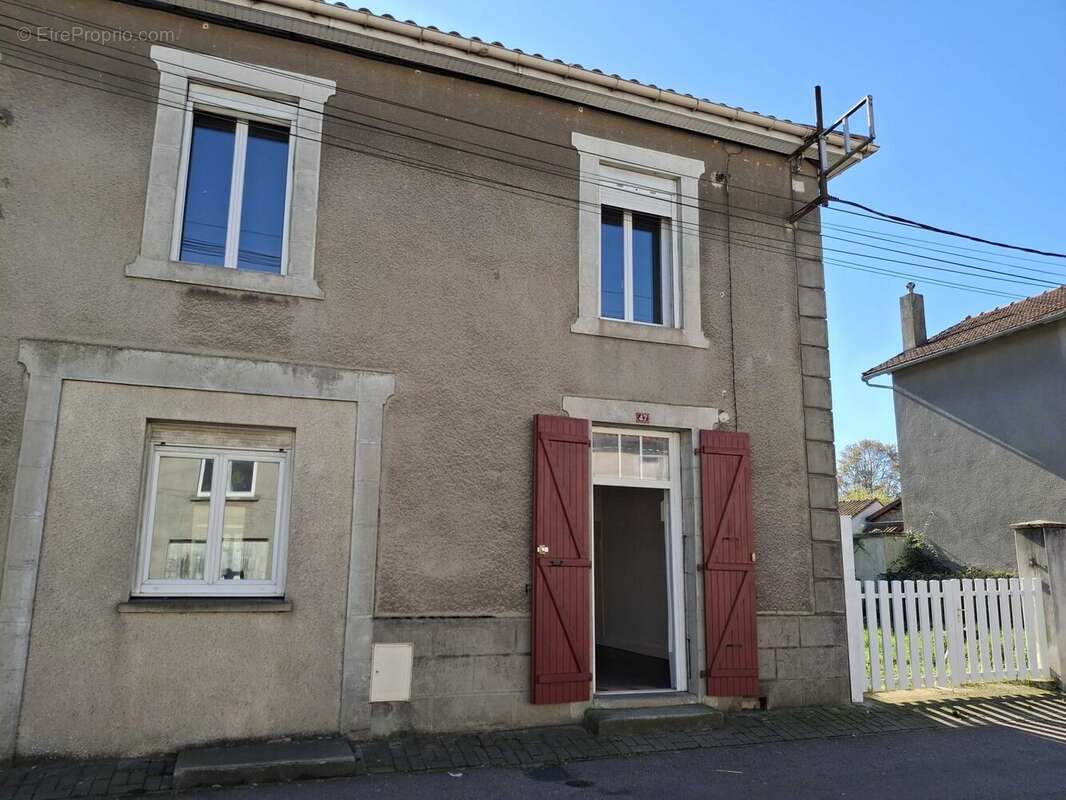 Maison à ROUMAZIERES-LOUBERT