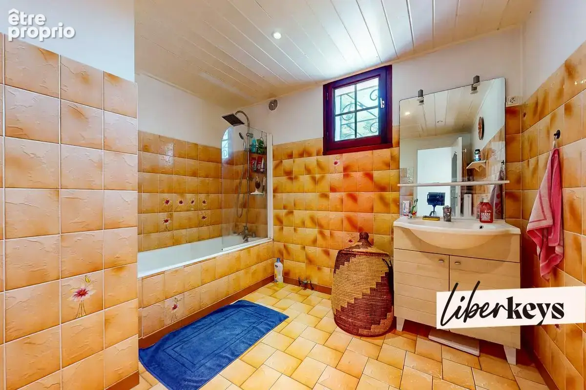 Maison familiale de caractère – 145 m² habitables – 5 chambres – Terrain de 2 690 m² – L'Albenc - photo 7