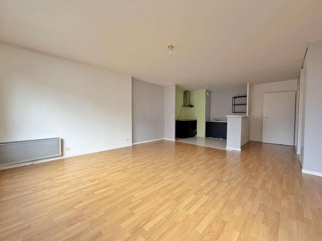 Appartement à COMBS-LA-VILLE