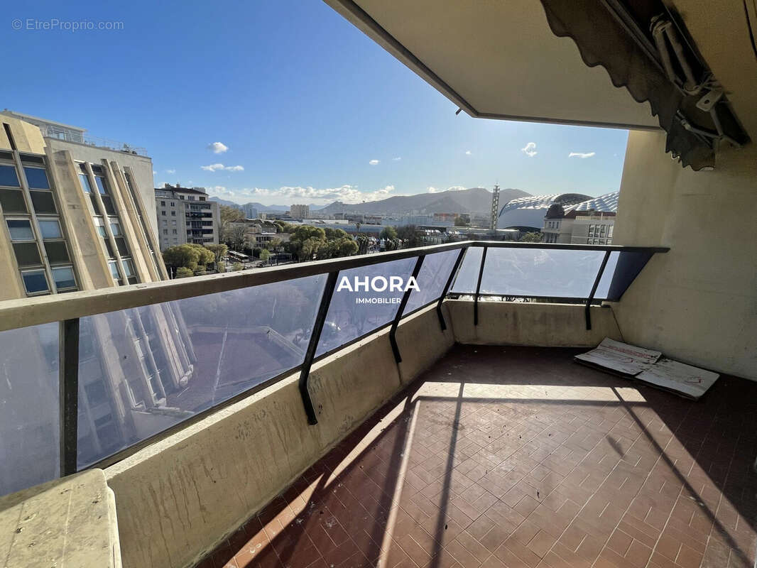 Appartement à MARSEILLE-8E