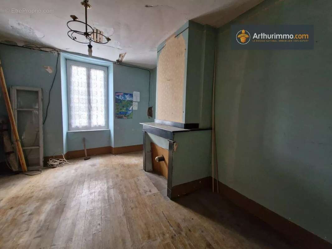 Maison à LA BASTIDE-SUR-L&#039;HERS