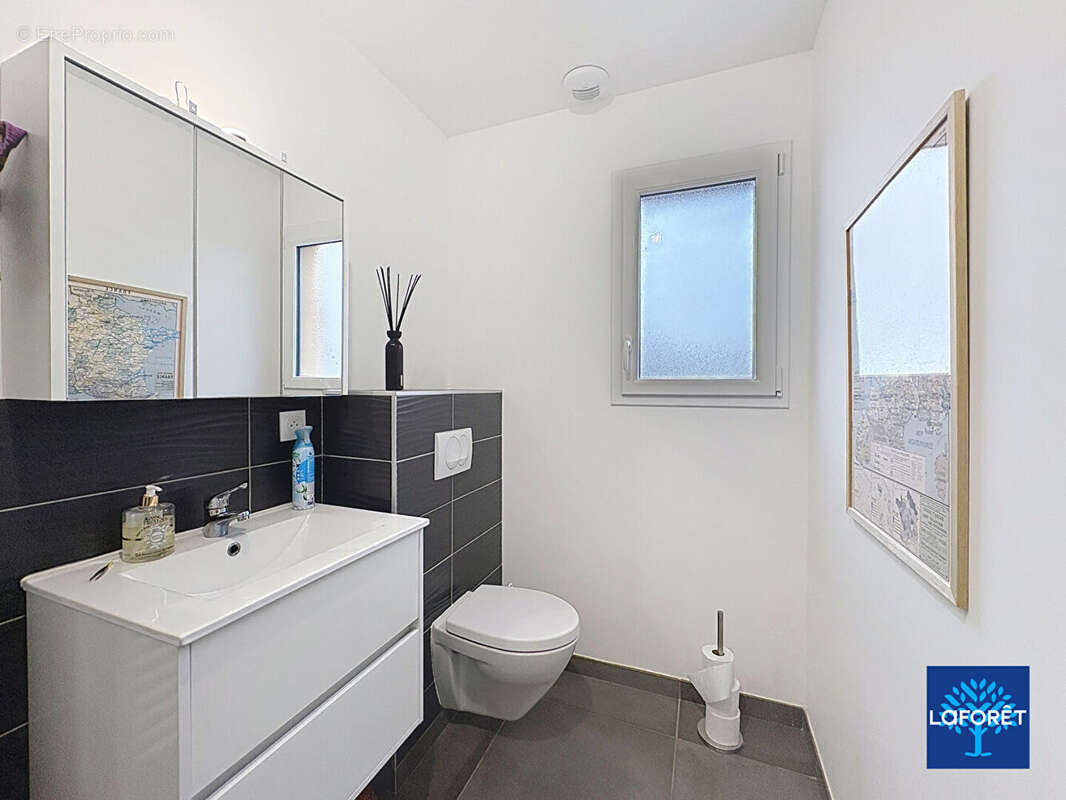 Maison à COLOMBY-SUR-THAON