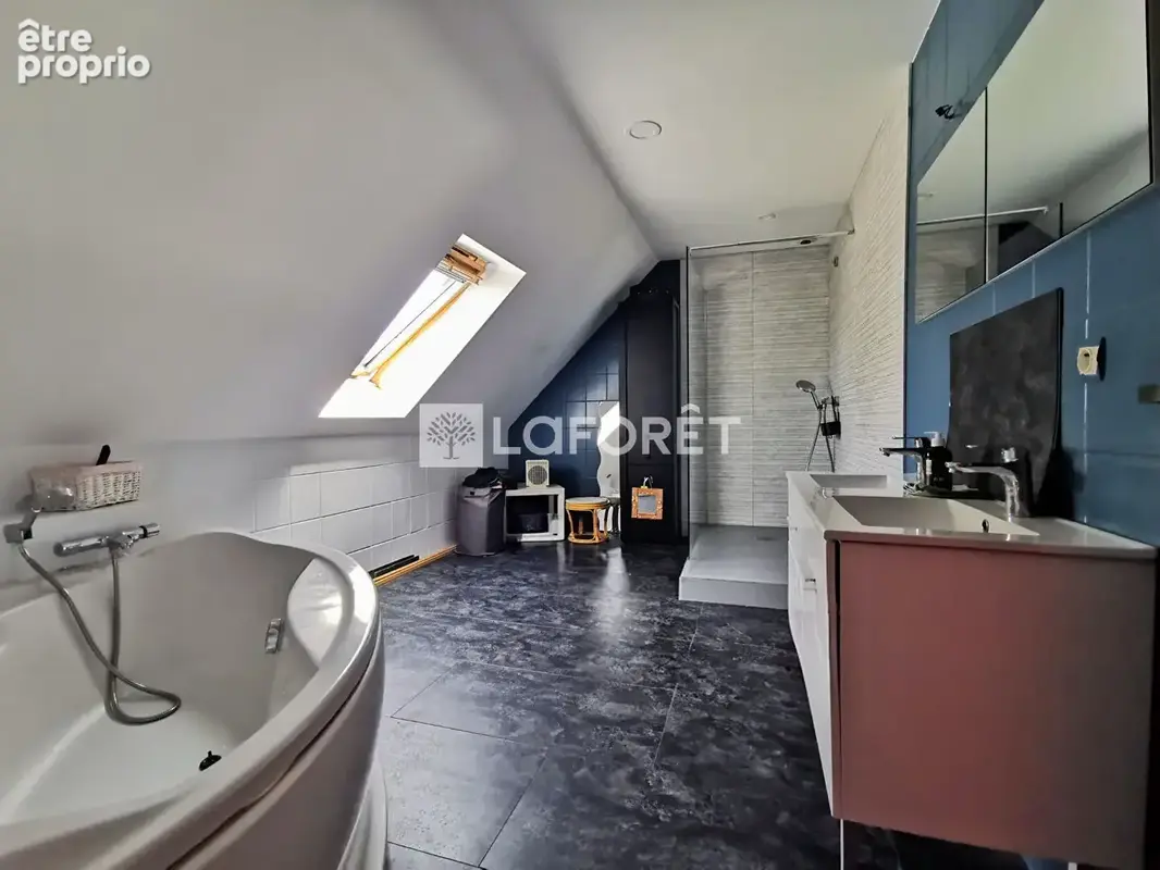 Maison 187 m²  4 cmabres - photo 11