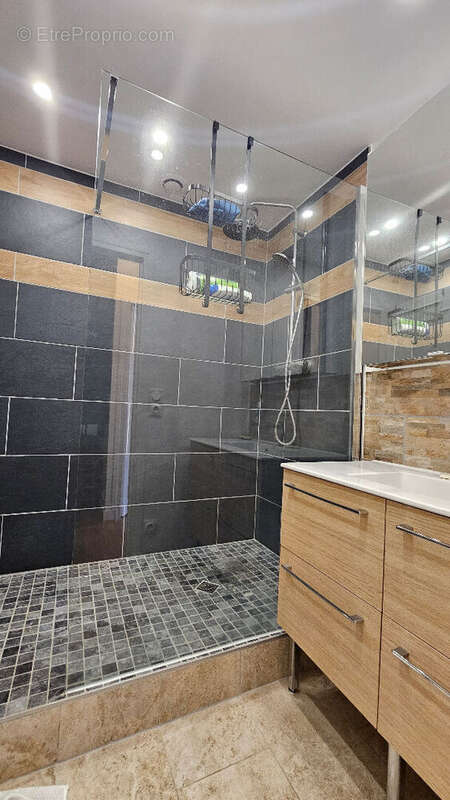 Appartement à SAINT-CYR-SUR-LOIRE