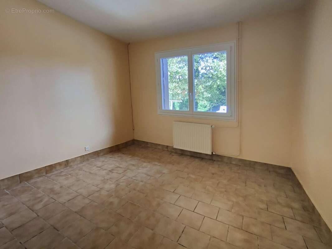 Maison à CABANAC-ET-VILLAGRAINS