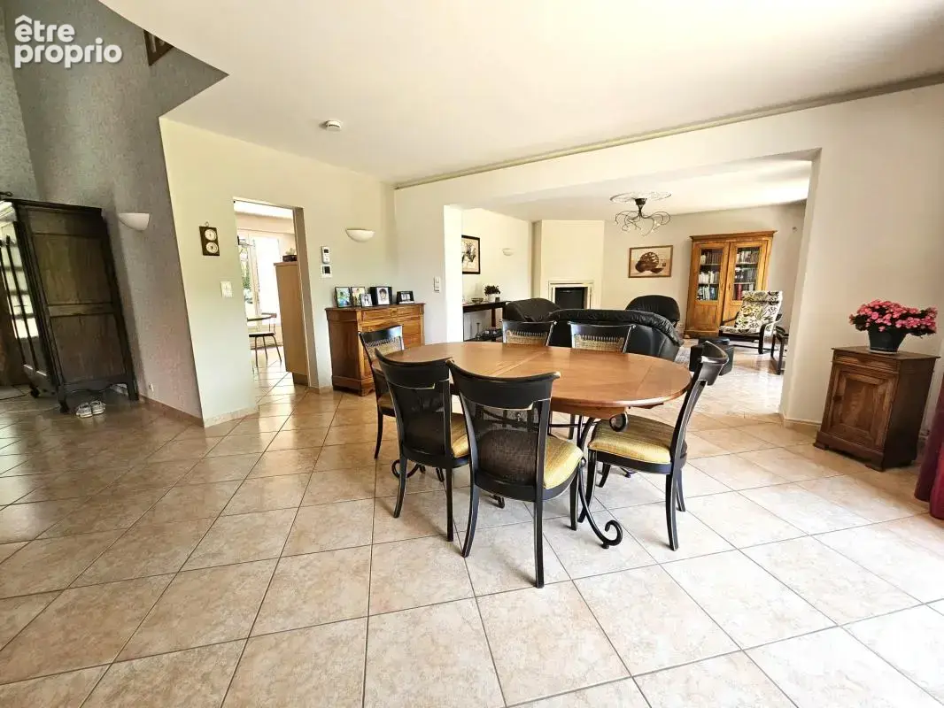 Maison familiale, 5 chambres, double garage - photo 4