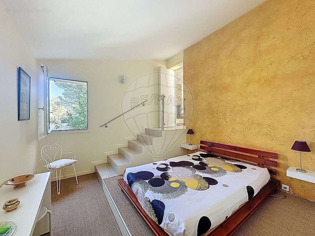 Maison à CAVEIRAC