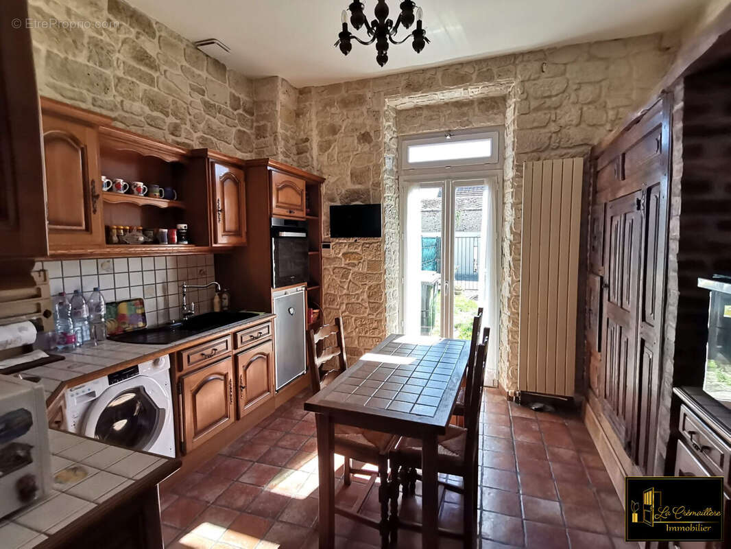 Maison à PARAY-DOUAVILLE