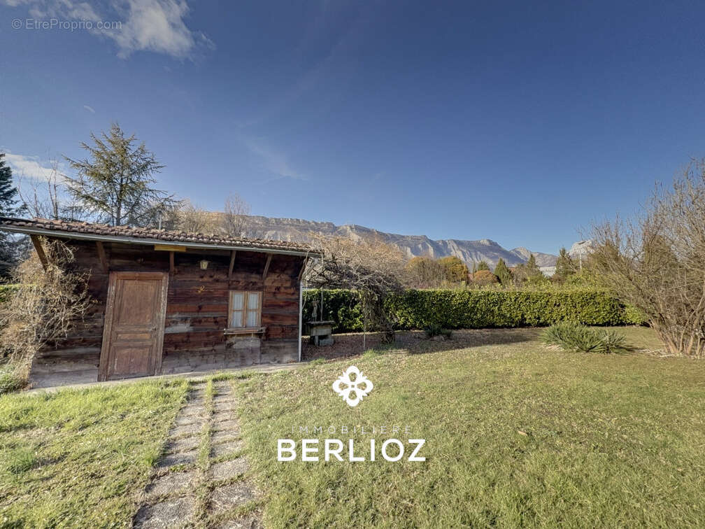Maison à MEYLAN