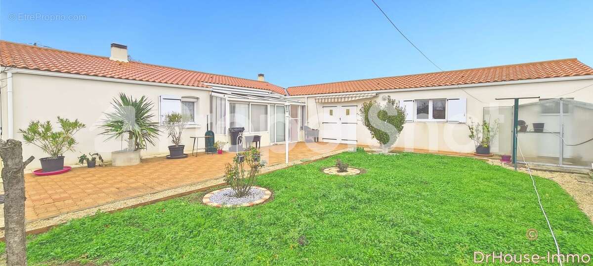 Maison à PUYRAVAULT