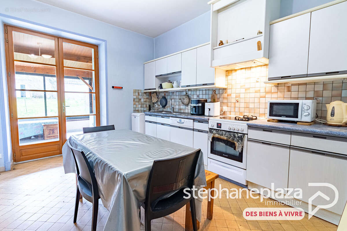 Maison à VILLIE-MORGON