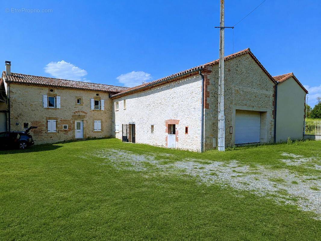 Maison à FENOLS