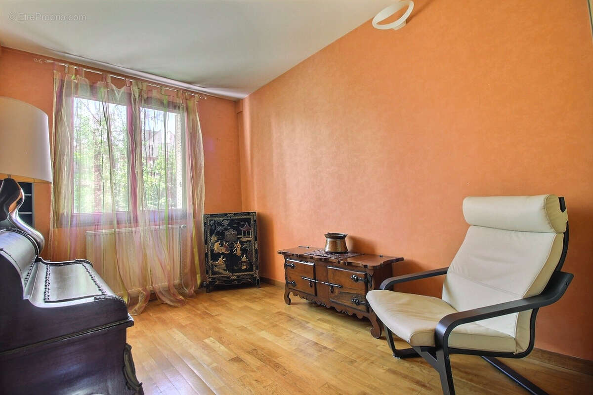 Appartement à L'ILE-SAINT-DENIS
