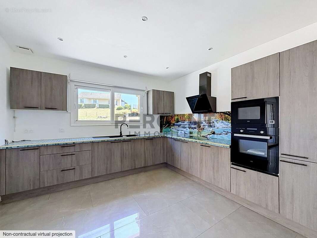 Maison 122 m² à Charleville-Mezieres  - photo 4