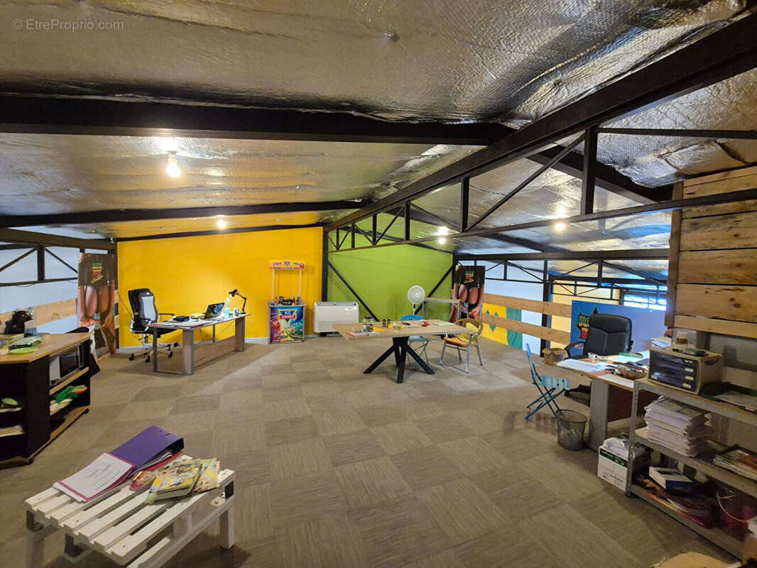 Commerce à FORT-DE-FRANCE