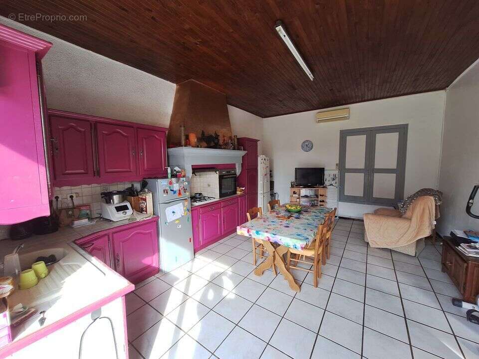 Maison à CHATEAUNEUF-SUR-ISERE