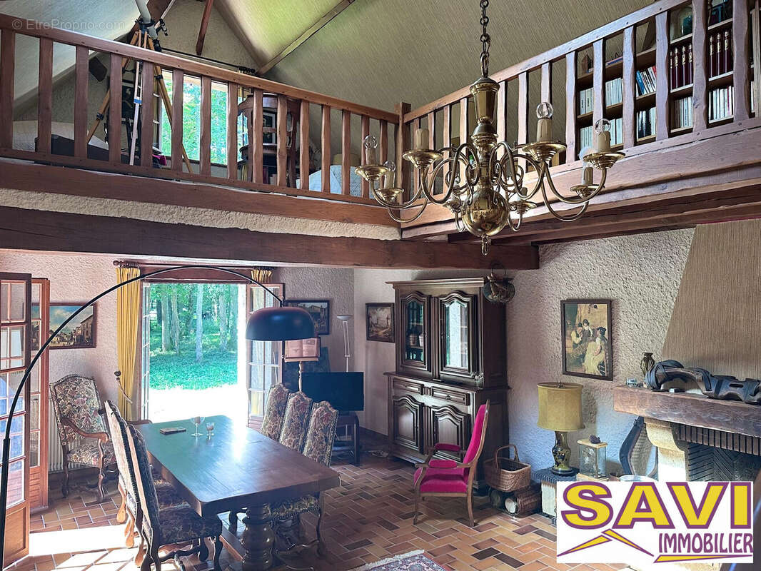 Maison à FERRIERES-EN-GATINAIS