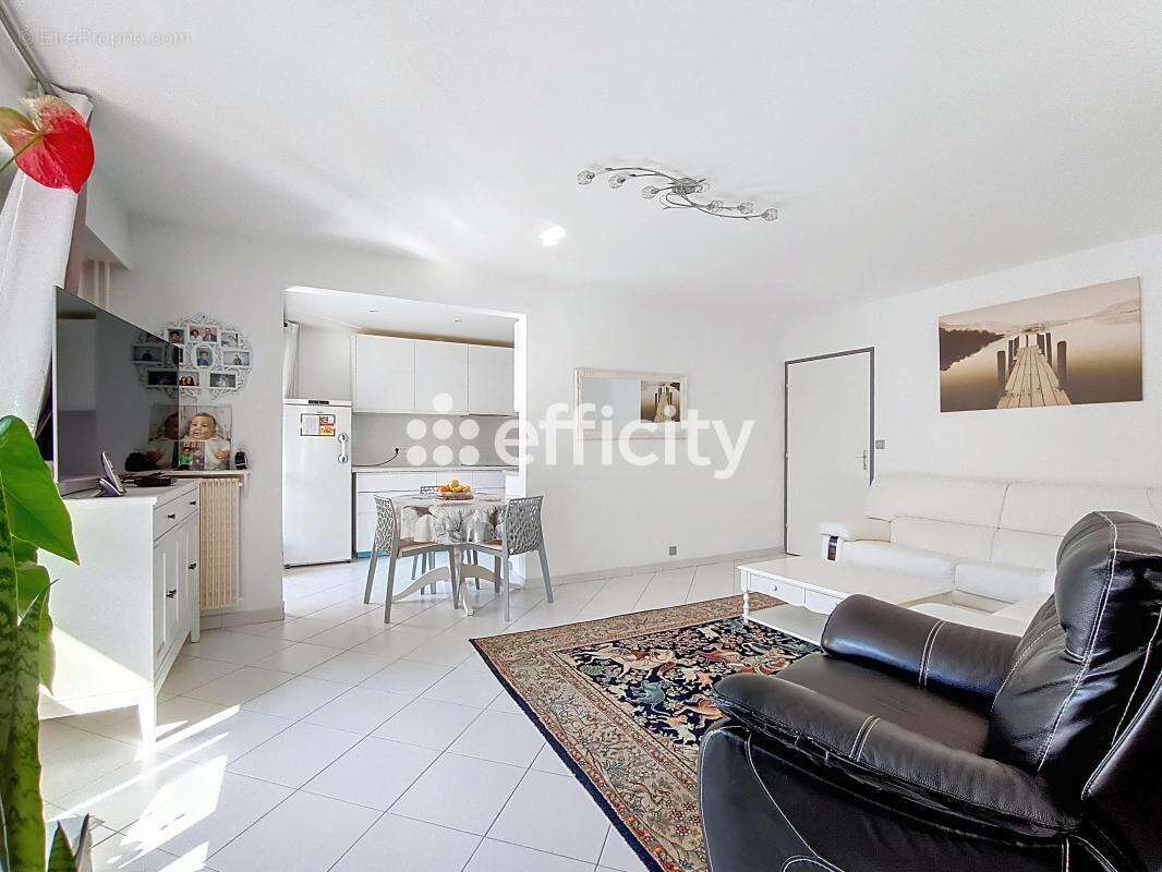 Appartement à SAINT-GRATIEN