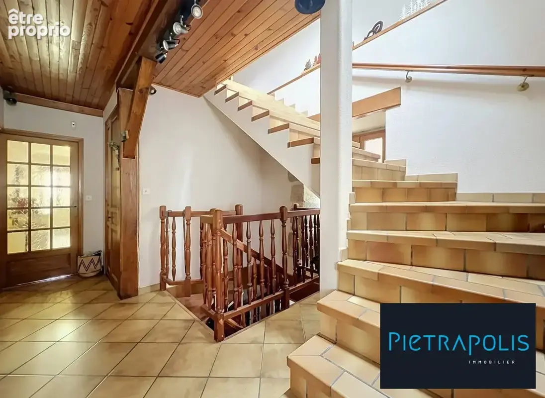 Maison 180 m² à Fontaine-Les-Dijon  - photo 2