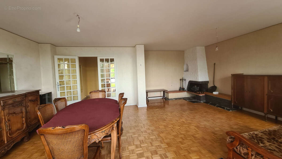 Appartement à SAINT-ETIENNE
