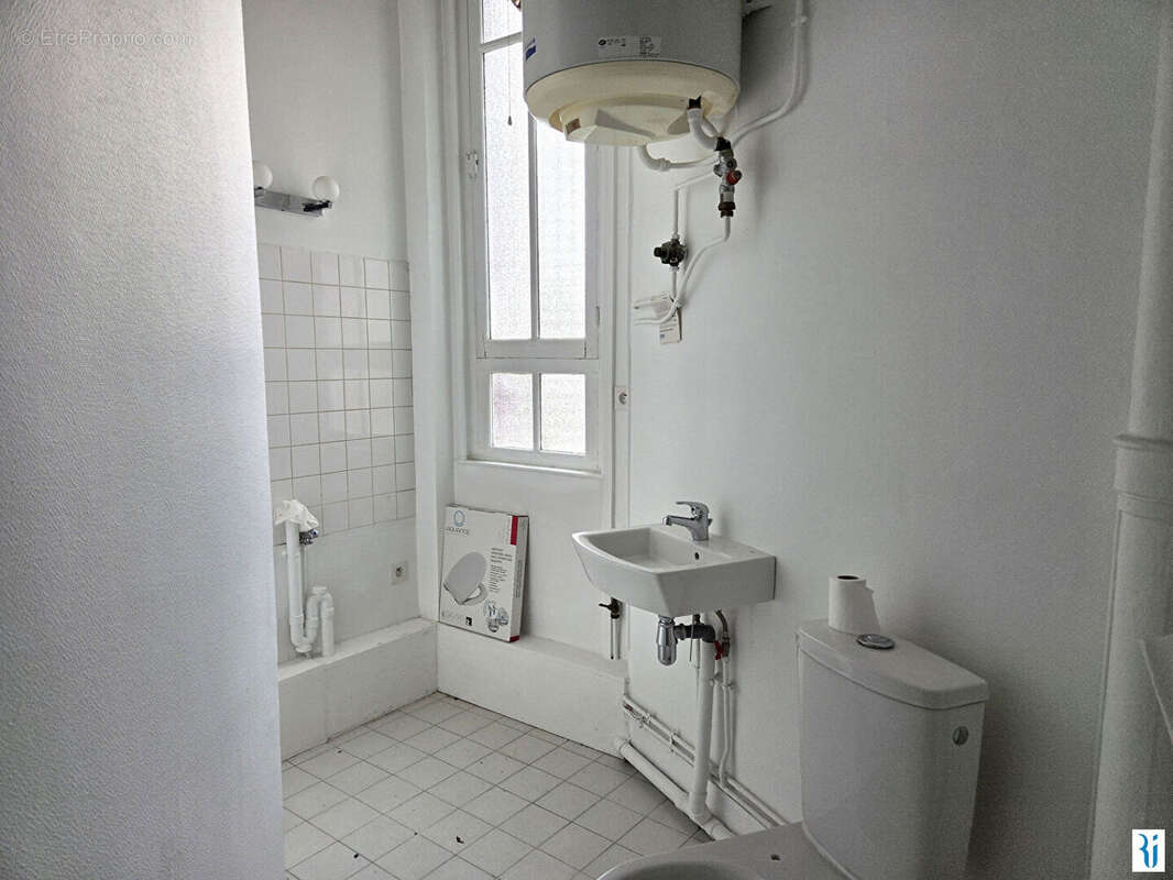 Appartement à MONT-SAINT-AIGNAN